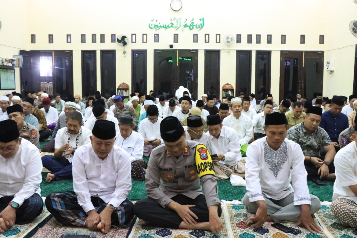 Kapolres Malang dan Forkopimda Gelar Salat Subuh Keliling di Masjid Ashumul Muhsinin