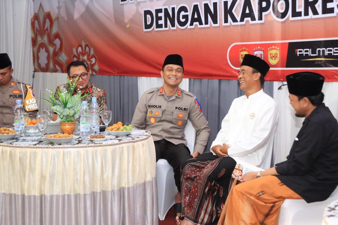 Jumat Curhat Bersama Pengusaha Rokok Lokal, Kapolres Malang Sampaikan Pesan Tertib Lalu Lintas