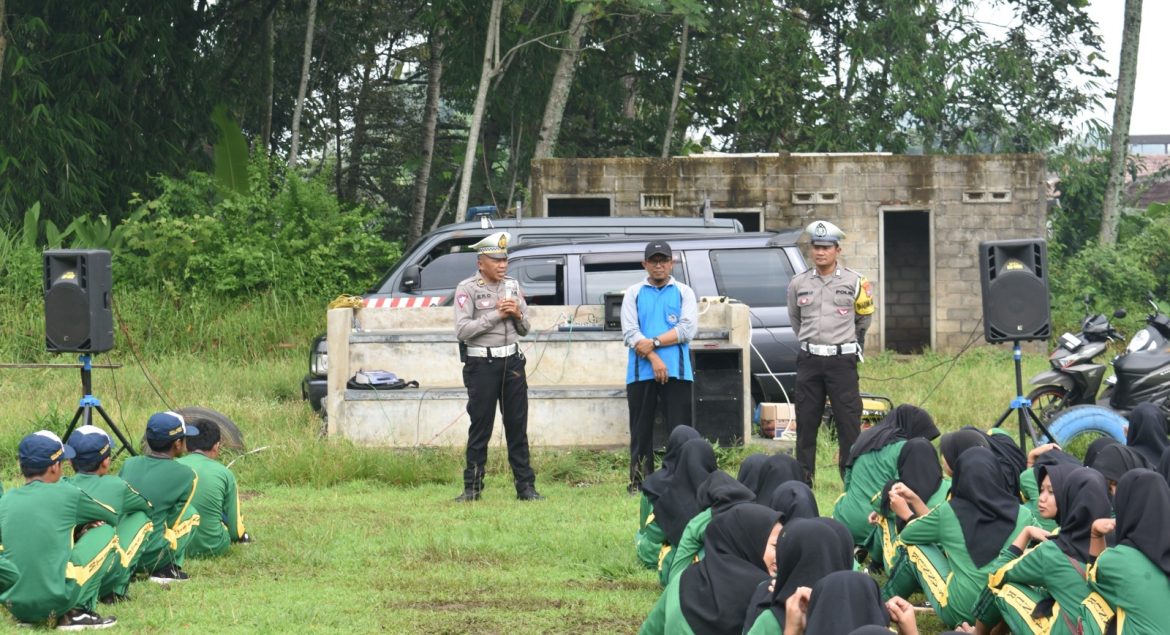 Polres Malang Gelar Sosialisasi Tertib Berlalu Lintas di Mts An Nur Turen
