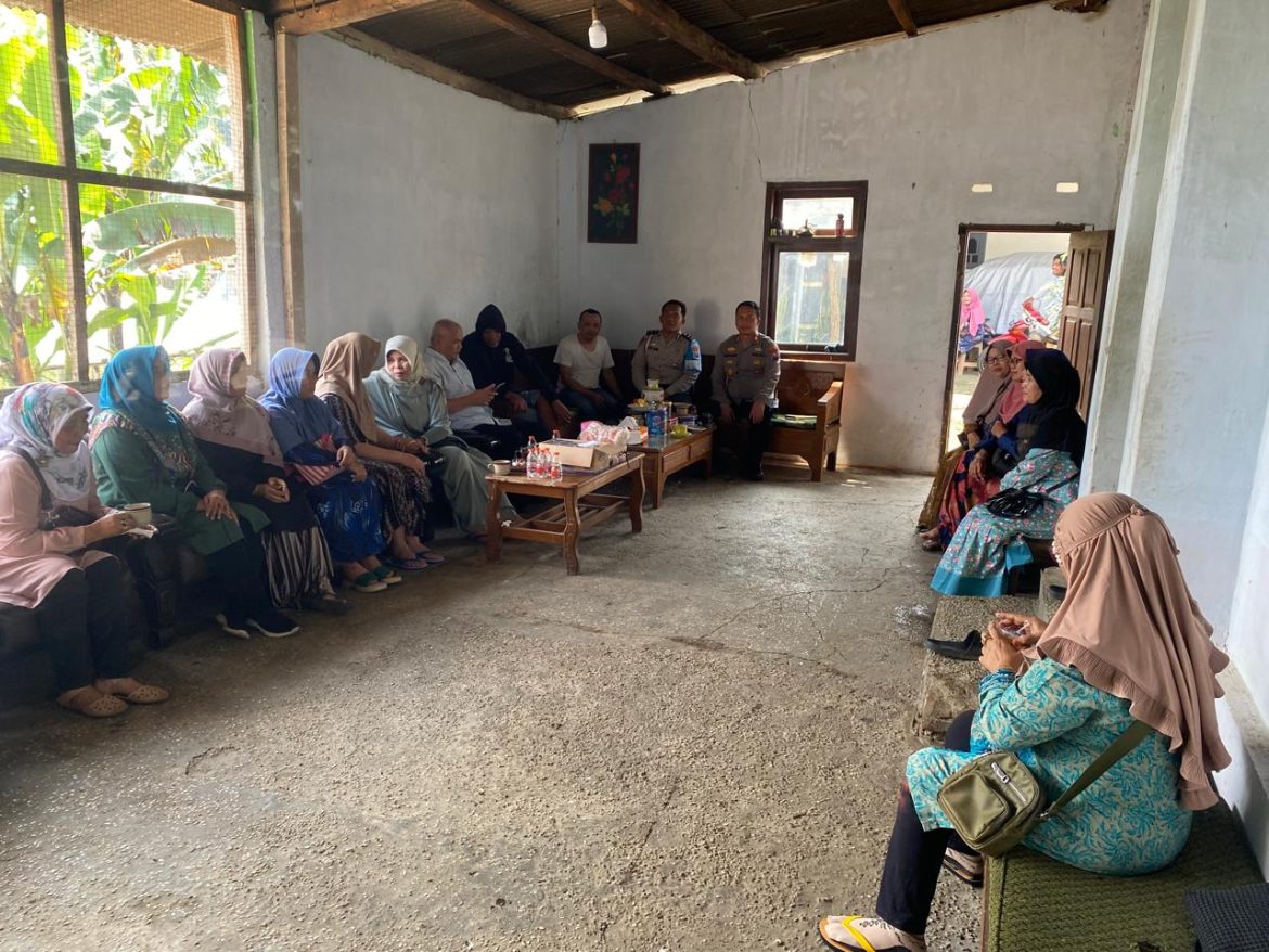 Kapolsek Tumpang Kembali Dengarkan Keluhan Masyarakat Melalui Jumat Curhat