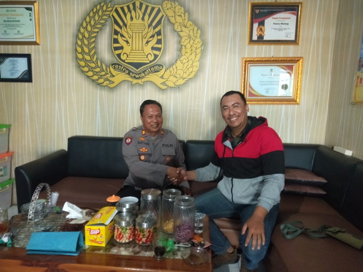 Kapolsek Bantur bersama BRI Unit Pasar Bantur Menjalin Silaturahmi