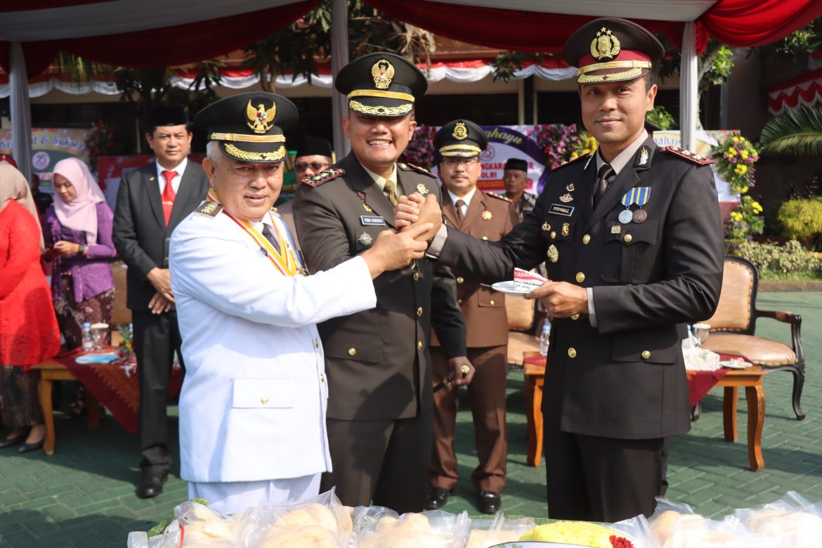 Kejutan Istimewa di Hari Bhayangkara ke-78 Polres Malang Disambangi Rombongan TNI dan Forkopimda