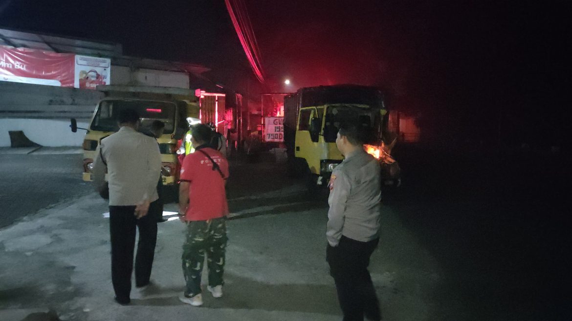 Gerak Cepat Unit Gakkum Polres Malang Datangi Laka Lantas di Jalan Raya Dowo Wagir