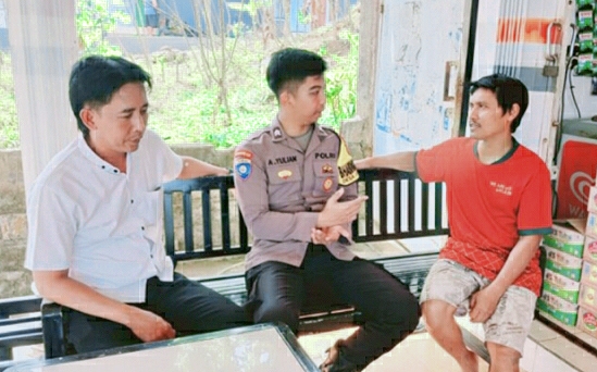 Melalui Kegiatan Sambang Warga Bhabinkamtibmas Polsek Gedangan Sampaikan Pesan Keamanan
