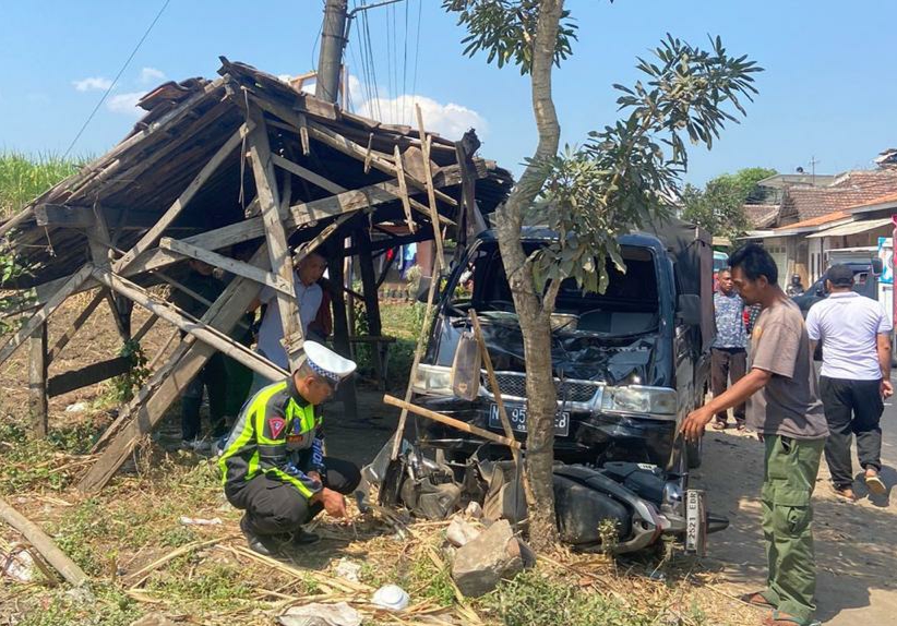 Respon Cepat Unit Gakkum Polres Malang Tangani Kecelakaan Lalu Lintas di Putukrejo Gondanglegi