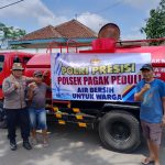 Polsek Pagak Peduli Memberi Bantuan Air Bersih Secara Rutin untuk Warga
