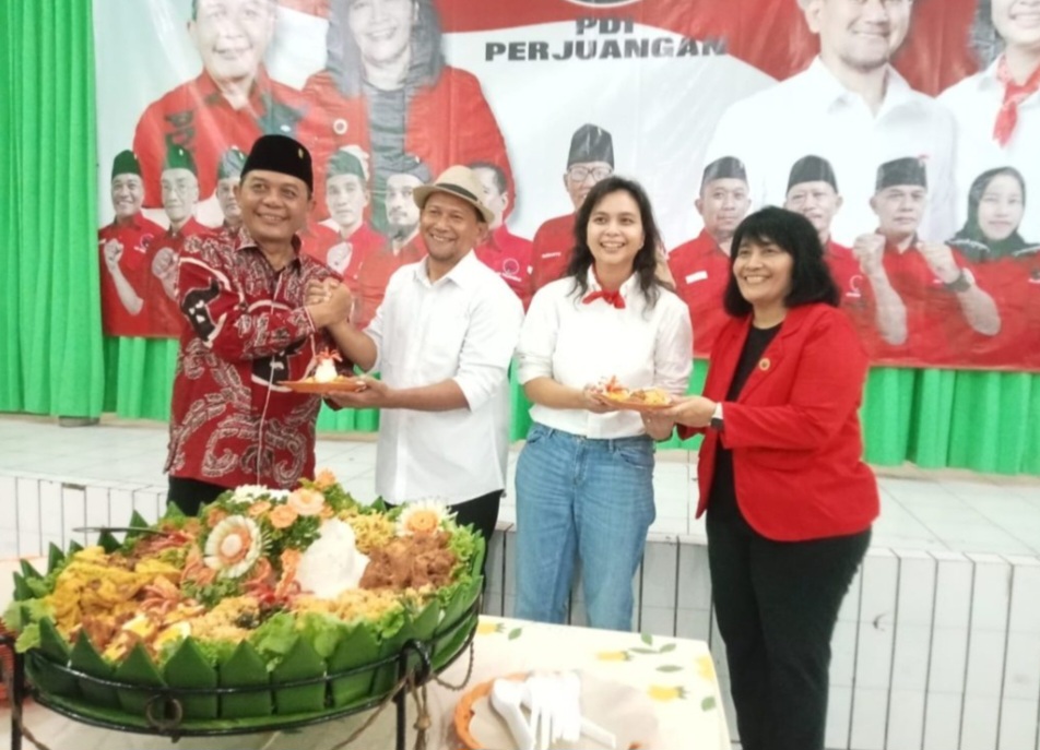 HC – Ganis Rumpoko Hadir Tasyakuran Anggota Dewan DPRD, Dewanti: Tidak ada Kamu! Tidak Ada Saya! Yang ada ‘Kita!”