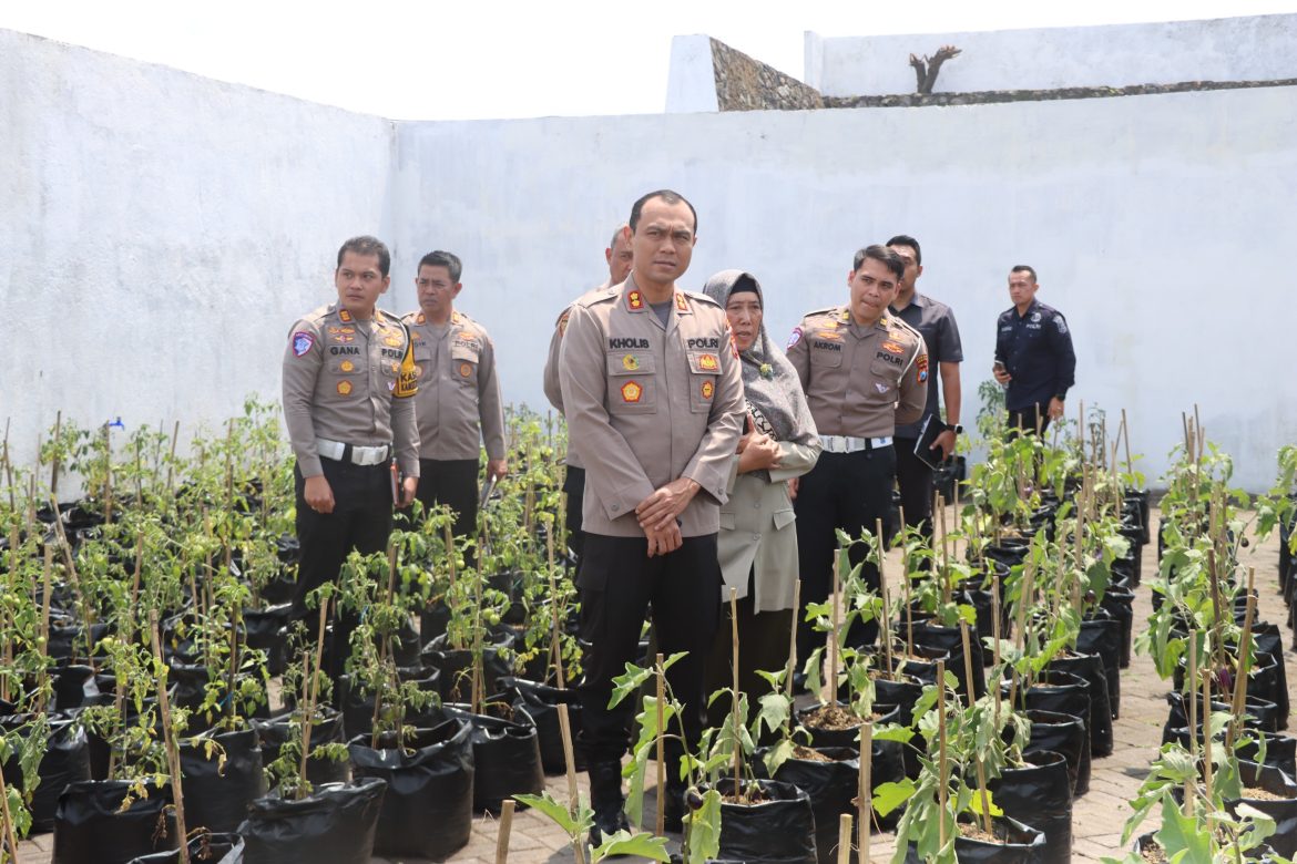 Polres Malang Manfaatkan Lahan Tidur untuk Dukung Ketahanan Pangan Nasional
