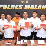 Polisi Tahan Oknum Kades di Malang, Gelapkan Uang Warga Modus Bebaskan Tersangka Perjudian