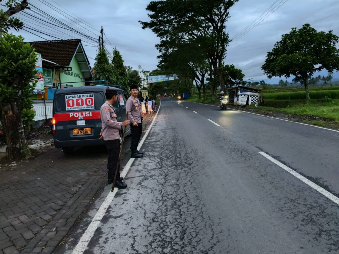 Kapolsek Wajak Pimpin patroli antisipasi balap liar di wilayah kecamatan wajak