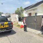 Kanit Samapta Polsek Tumpang Bersama Anggota Patroli Rumah Kosong untuk Antisipasi Kejahatan Selama Mudik Lebaran