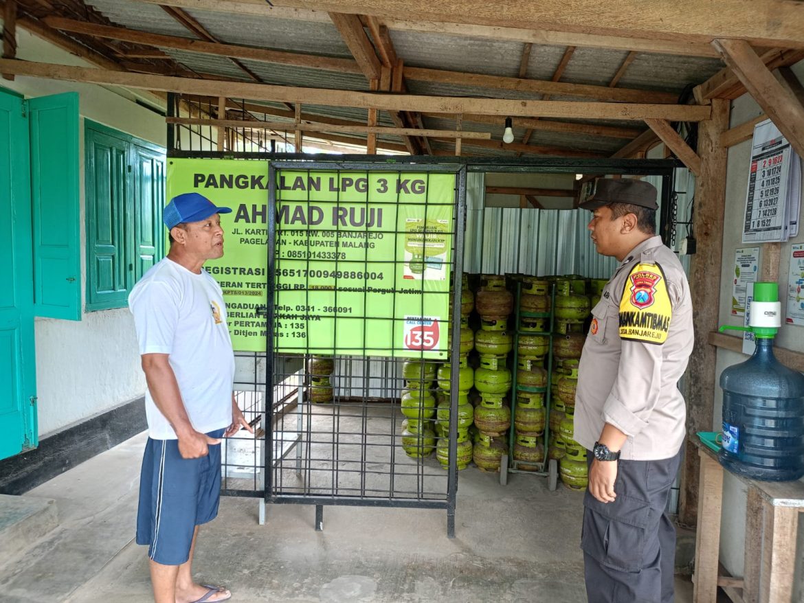 Polsek Pagelaran Lakukan Pengecekan Ketersediaan Gas Elpigi 3kg Menjelang Hari Raya