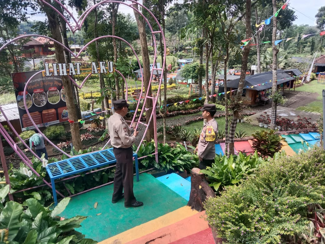 Polsek Wajak Meningkatkan Patroli Kawasan Wisata Saat Libur Lebaran