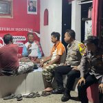 Bhabinkamtibmas Polsek Wajak Sambangi Pos Kamling, Warga Merasa Lebih Aman