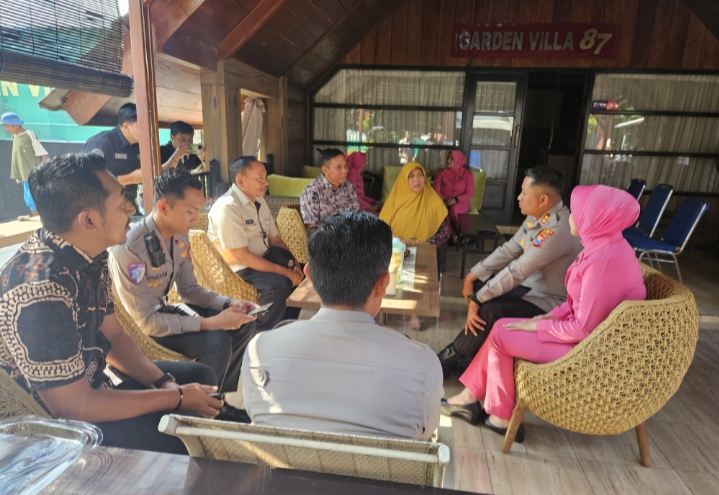 Hari Bhayangkara ke-79, Kapolres Malang Sambangi Anggota Sakit dan Purnawirawan Polri