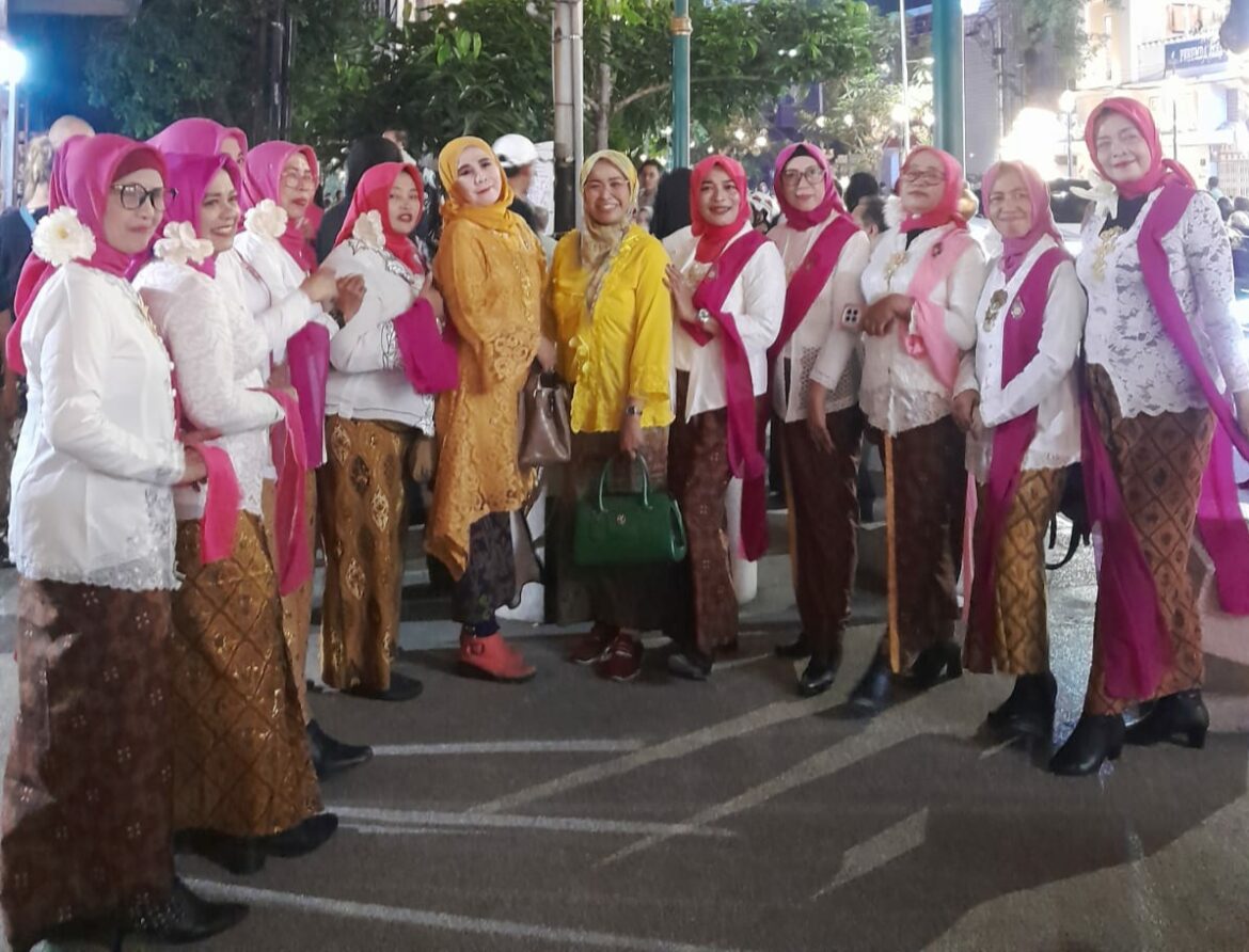 Ulang tahun Sarinah News media ke 3  Tahun dirayakan di kayutangan bersama Komunitas Cinta Warga Malang