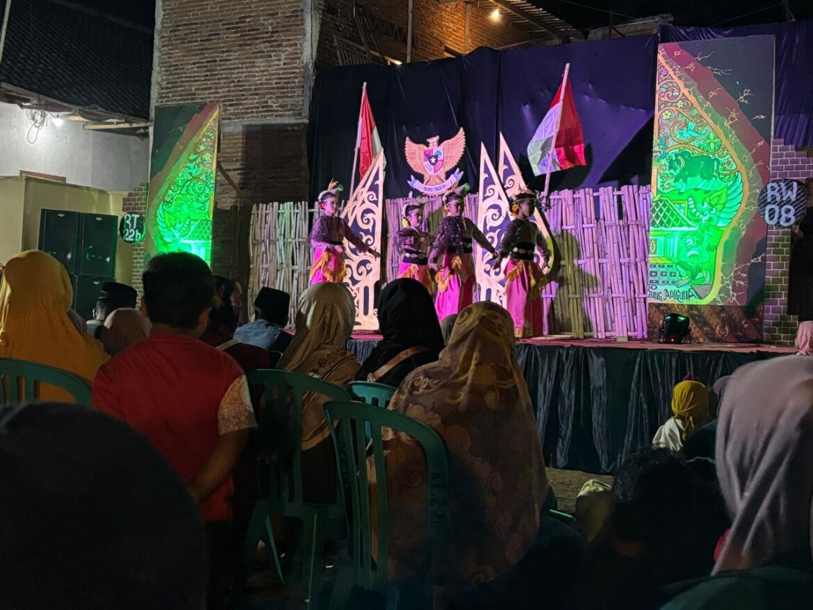 Kampoeng Tempoe Doeloe di RT 22b RW 08 Desa Mendalan Wagir 
