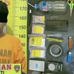 Gerebek Rumah di Turen, Pemuda Ini Panik Saat Polisi Temukan 14,68 Gram Sabu