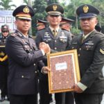 Polres Malang Gelar Upacara Hari Sumpah Pemuda ke-97, Semangat Persatuan Jadi Pesan Utama Polres Malang Gelar Upacara Hari Sumpah Pemuda ke-97, Semangat Persatuan Jadi Pesan Utama