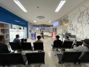 Sapa Pemohon SIM Baur Satpas Prototype, Beri Tips Aman Berkendara Sapa Pemohon SIM Baur Satpas Prototype, Beri Tips Aman Berkendara