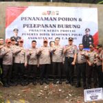 Serdik Sespimma Polri Tanam Pohon dan Lepas Ratusan Burung di Polres Malang