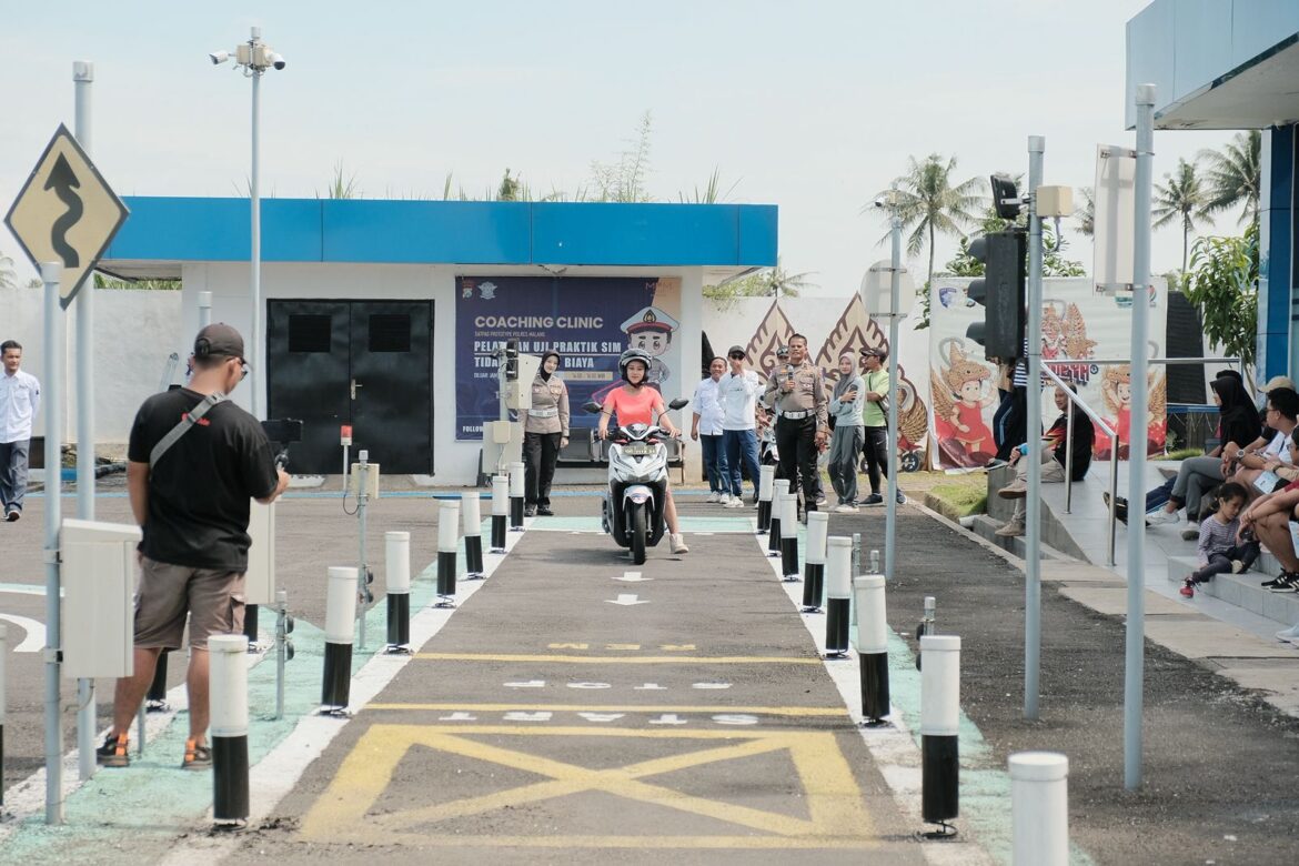 Satlantas Polres Malang Gandeng Komunitas Gelar Edukasi Keselamatan Berkendara
