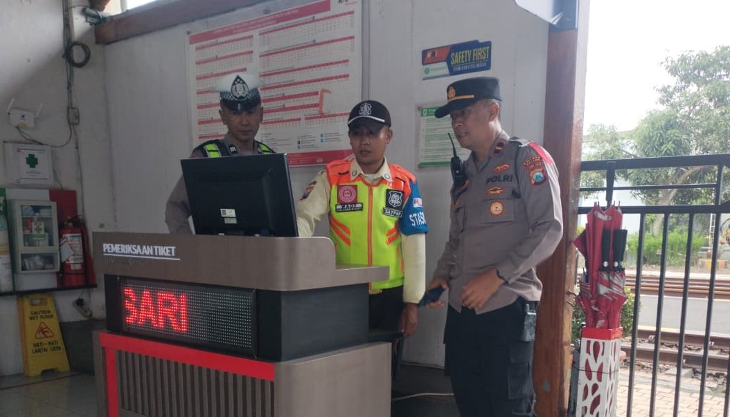 Jelang Nataru, Polres Malang Perketat Pengamanan Stasiun dan Terminal