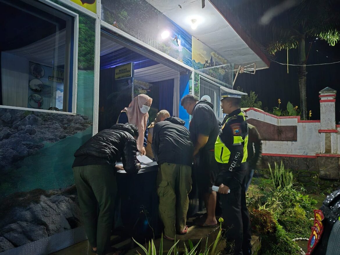 Operasi Lilin Semeru 2025, Polres Malang Cek Jeep Wisata dan Tes Urine Sopir di Jalur Bromo