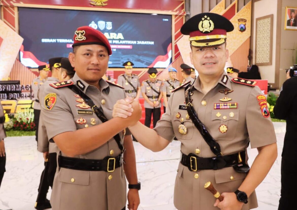 Tongkat Komando Kapolres Malang Berpindah, AKBP Muhammad Taat Resdi Gantikan AKBP Danang