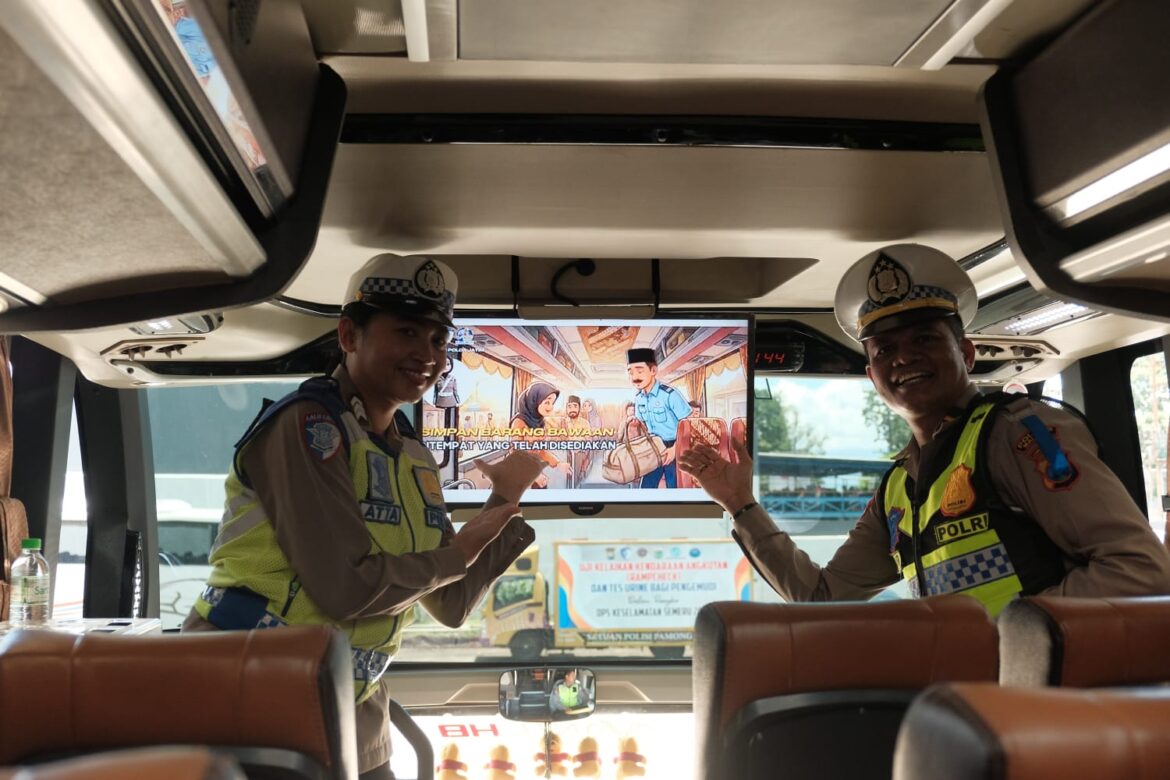 Polantas Menyapa, Polres Malang Putar Video Keselamatan di Bus untuk Tekan Pelanggaran
