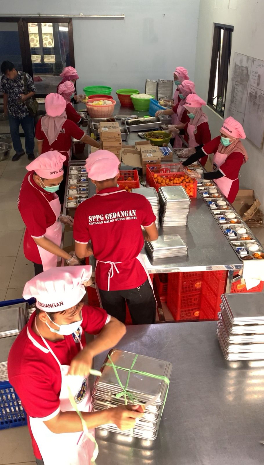 Tetap Berjalan Selama Ramadhan, SPPG Gedangan Perkuat Koordinasi dan Gotong Royong