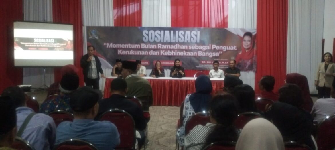 Ketua Komisi E DPRD Jatim asal Fraksi PDI Perjuangan Gelar Sosialisasi di Aula Kantor DPC PDIP Kota Malang
