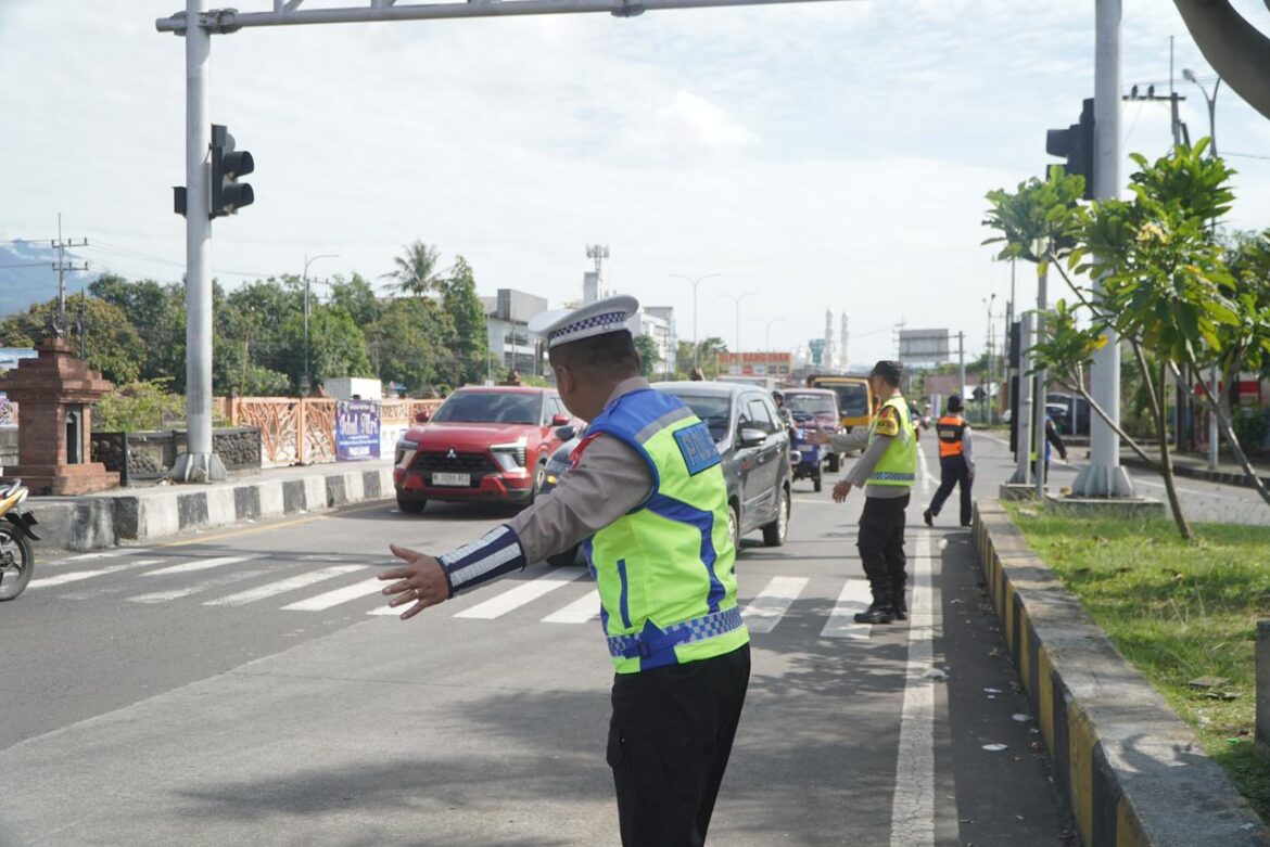 Arus Mudik di Tol Malang Masih Tinggi Meski Turun, Puncak Diprediksi Hari Ini