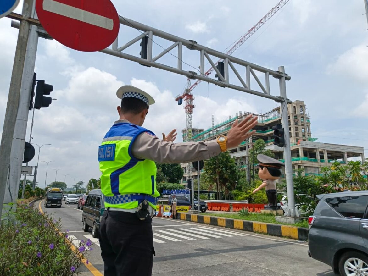 H+5 Lebaran Ribuan Wisatawan Serbu Bromo via Gubugklakah, Polisi Siagakan Personel